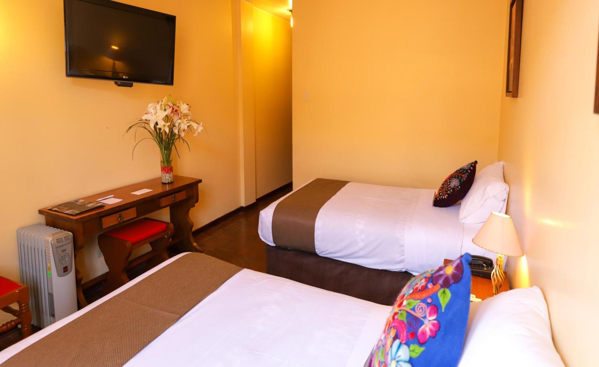 Dm Hoteles Ayacucho Eksteriør billede